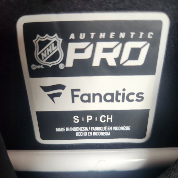 NHL Boston Bruins Women's Pullover Hoodie Fanatics Size S NWT - Picture 8 of 8